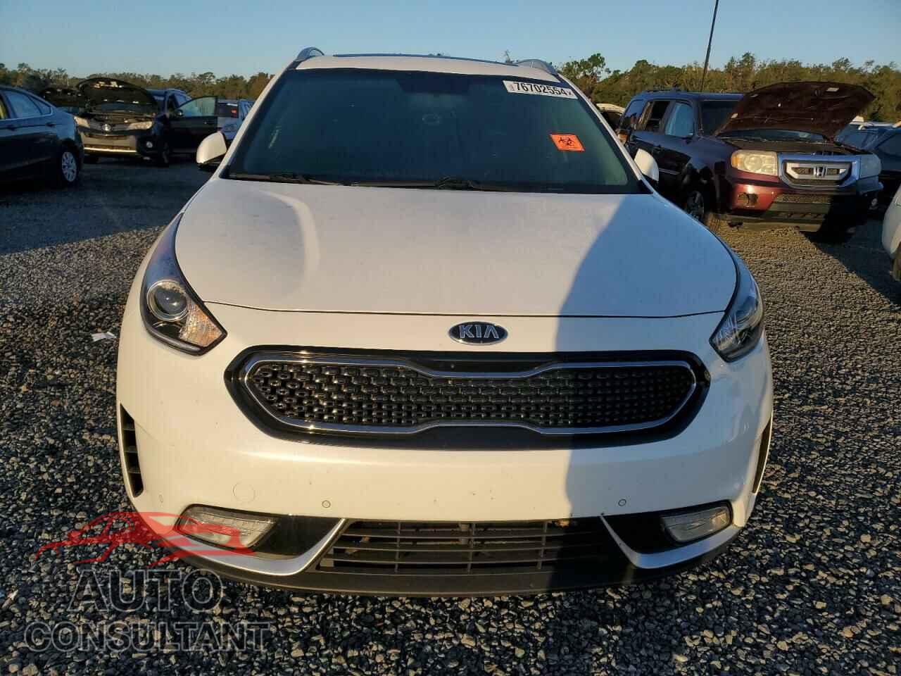 KIA NIRO 2017 - KNDCE3LC8H5043473