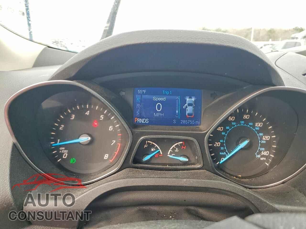 FORD ESCAPE 2015 - 1FMCU0G74FUC31680