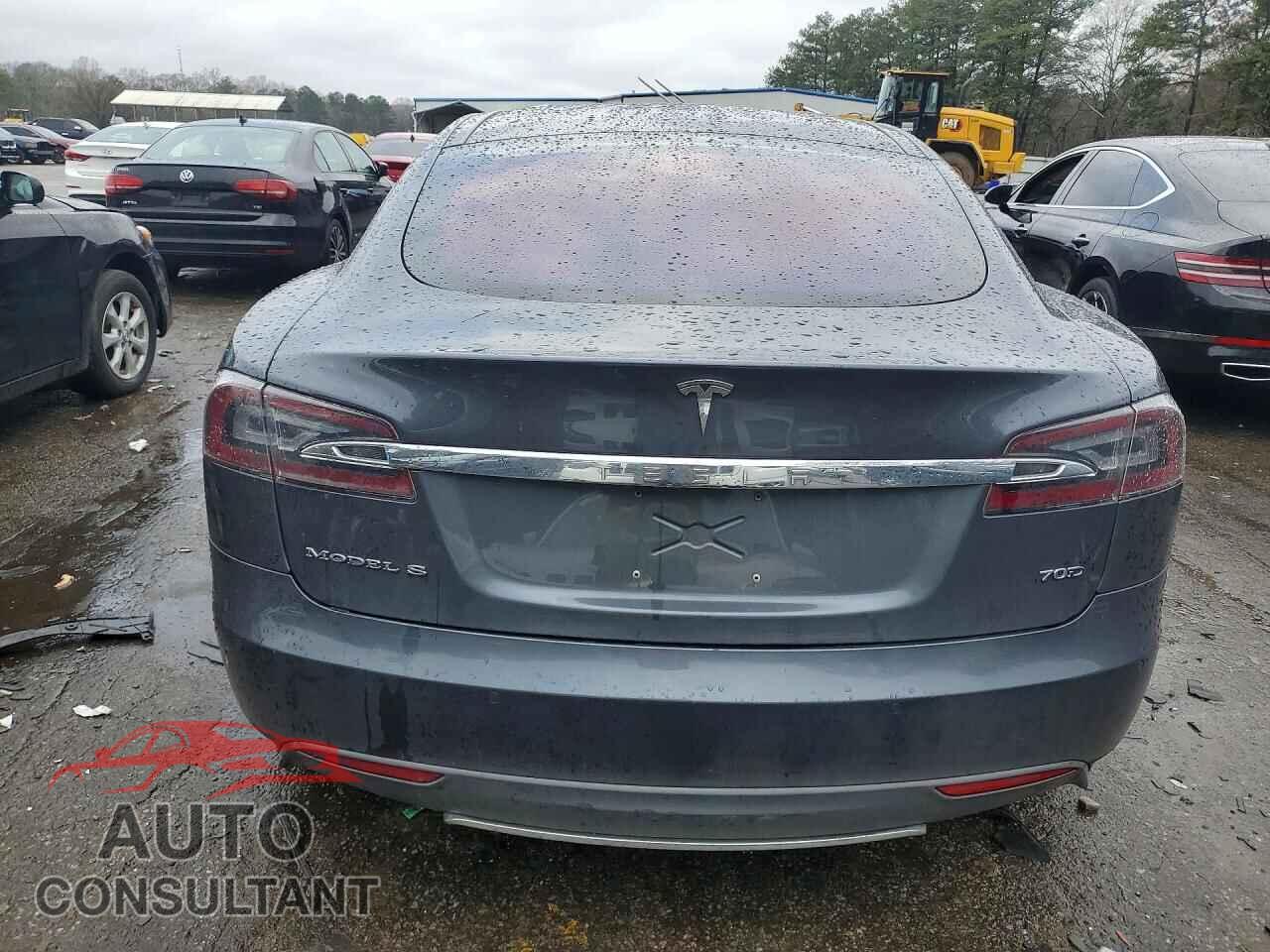 TESLA MODEL S 2015 - 5YJSA1E21FF112323