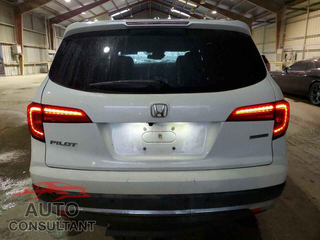 HONDA PILOT 2017 - 5FNYF5H92HB008440