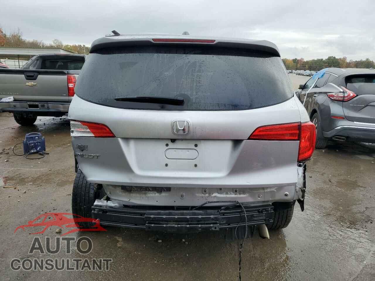 HONDA PILOT 2017 - 5FNYF5H55HB009305