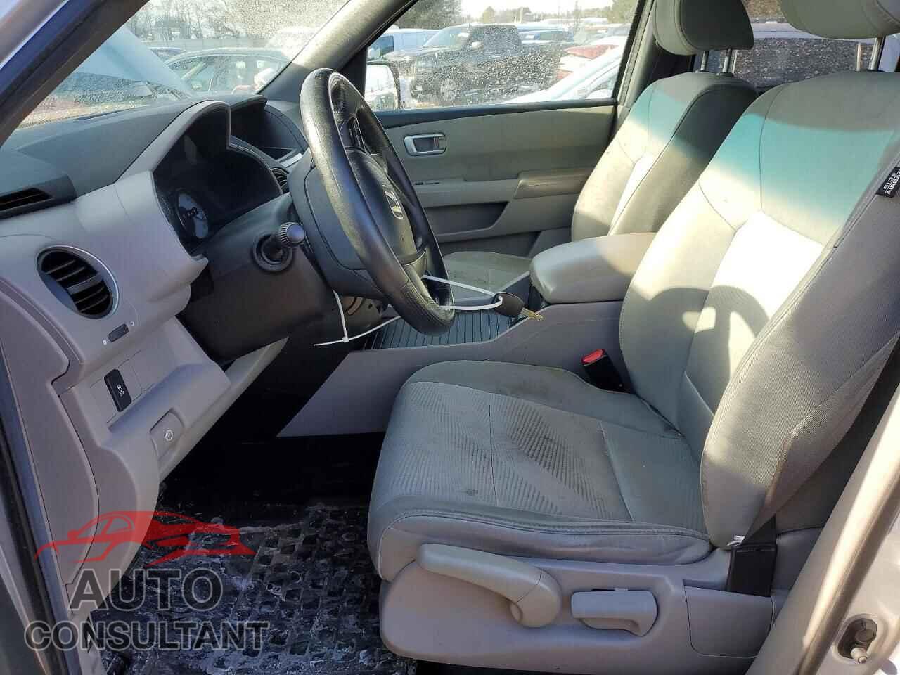 HONDA PILOT 2012 - 5FNYF4H28CB025975