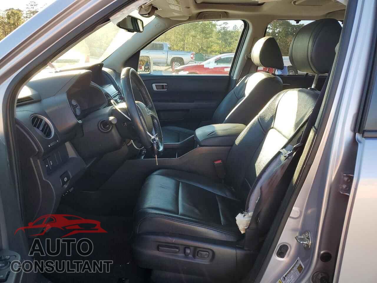 HONDA PILOT 2015 - 5FNYF3H9XFB008445