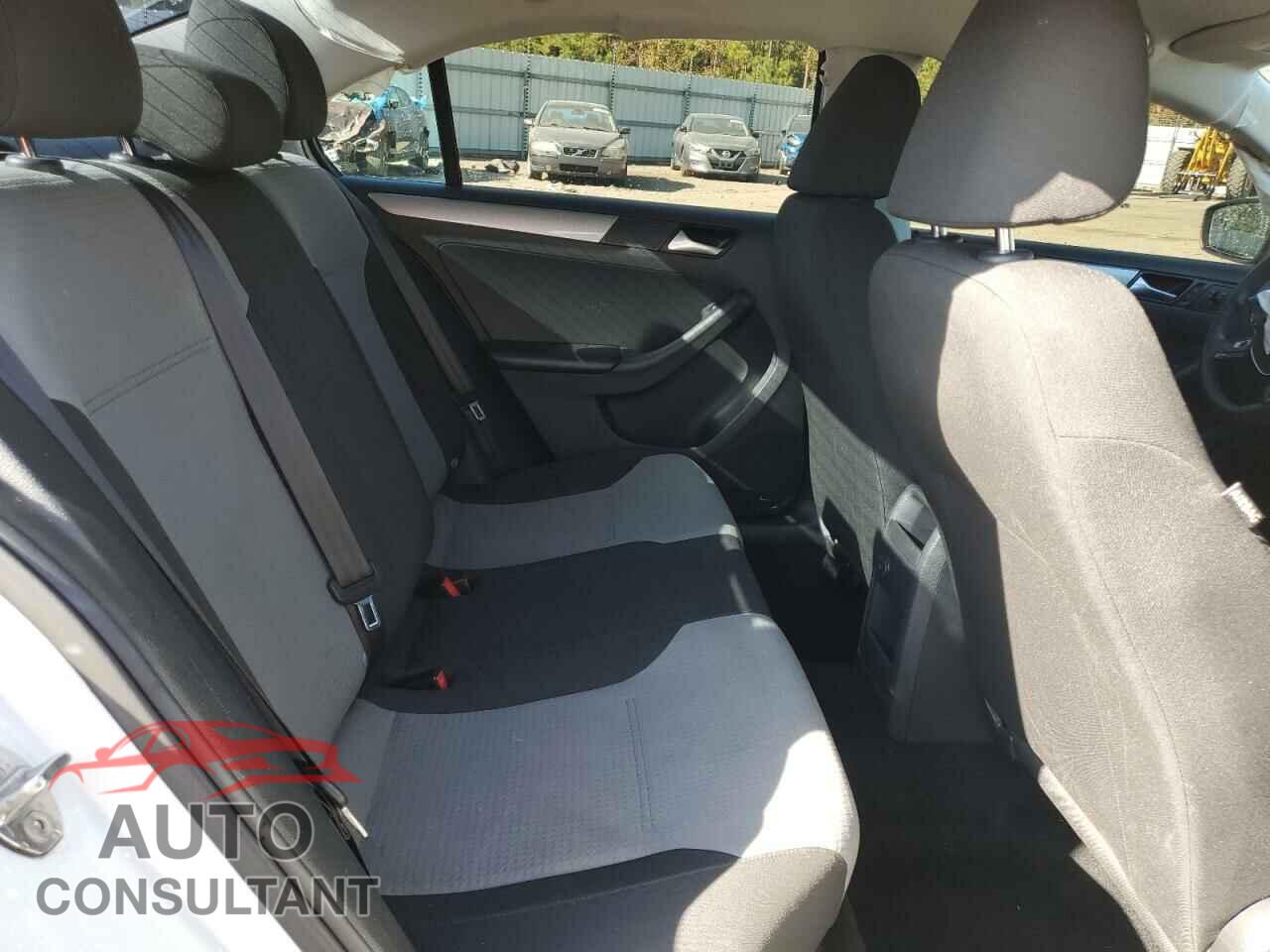 VOLKSWAGEN JETTA 2017 - 3VW2B7AJ0HM277191