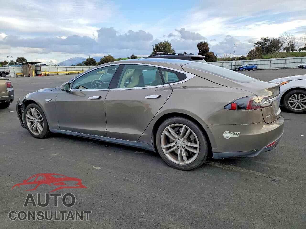 TESLA MODEL S 2015 - 5YJSA1S11FF100457