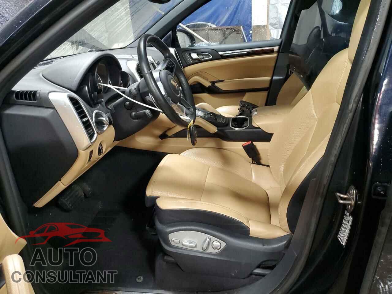 PORSCHE CAYENNE 2016 - WP1AF2A24GKA45549