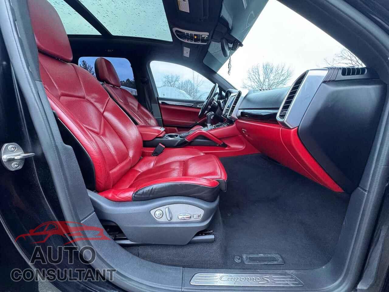 PORSCHE CAYENNE 2017 - WP1AB2A2XHLA53128