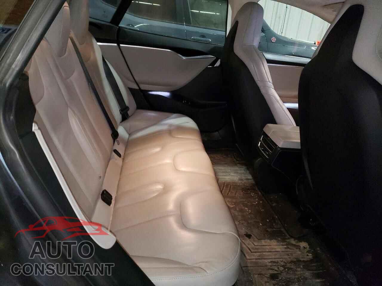 TESLA MODEL S 2016 - 5YJSA1E27GF144887