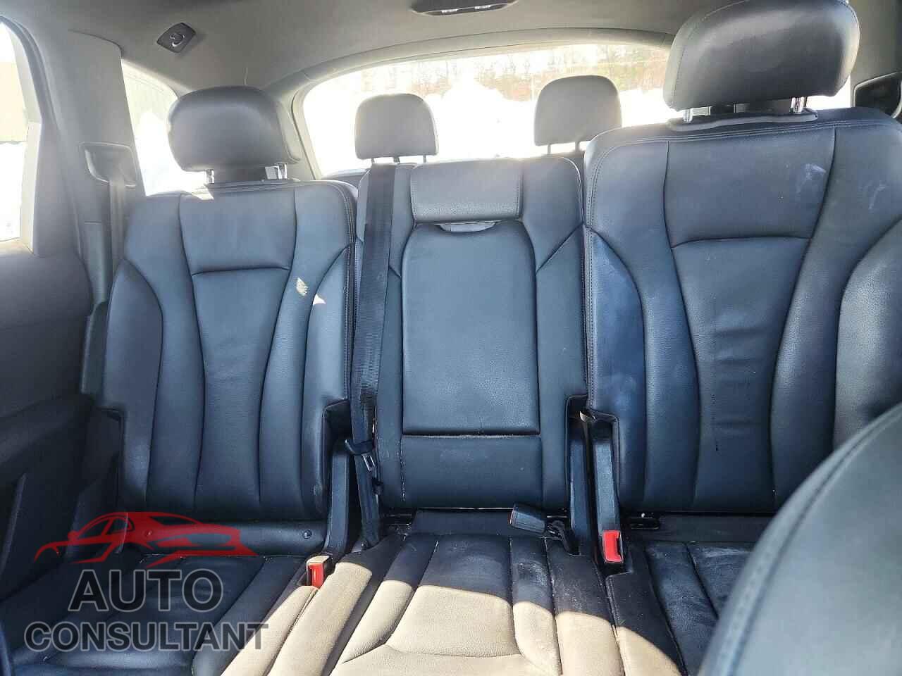 AUDI Q7 2019 - WA1AHAF71KD035367