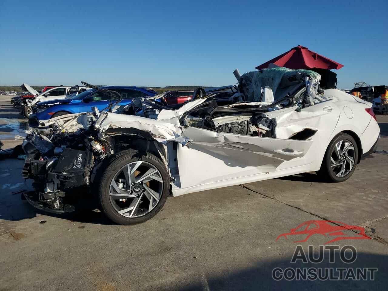 HYUNDAI ELANTRA 2024 - KMHLS4DG1RU742186