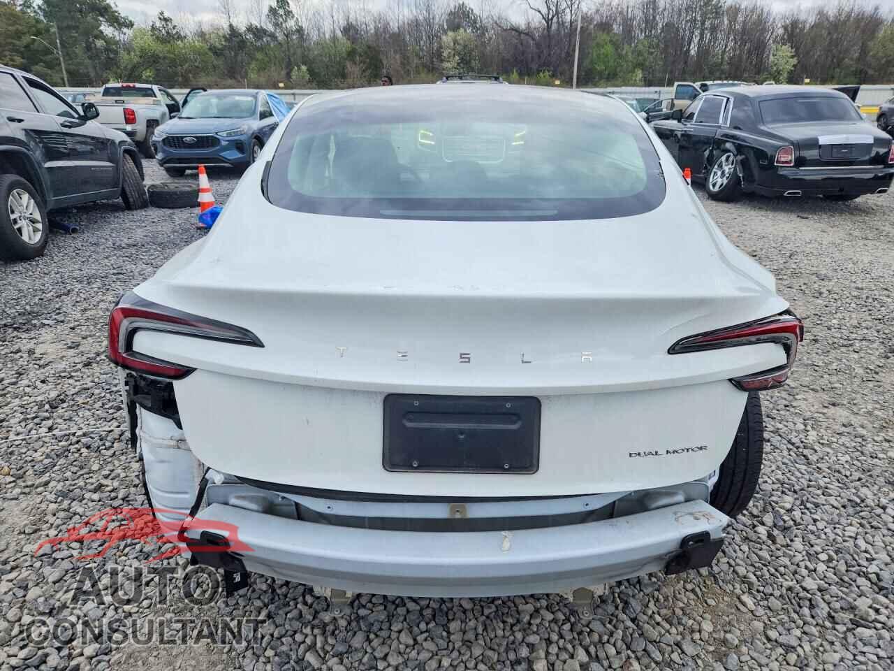 TESLA MODEL 3 2024 - 5YJ3E1EB2RF792536