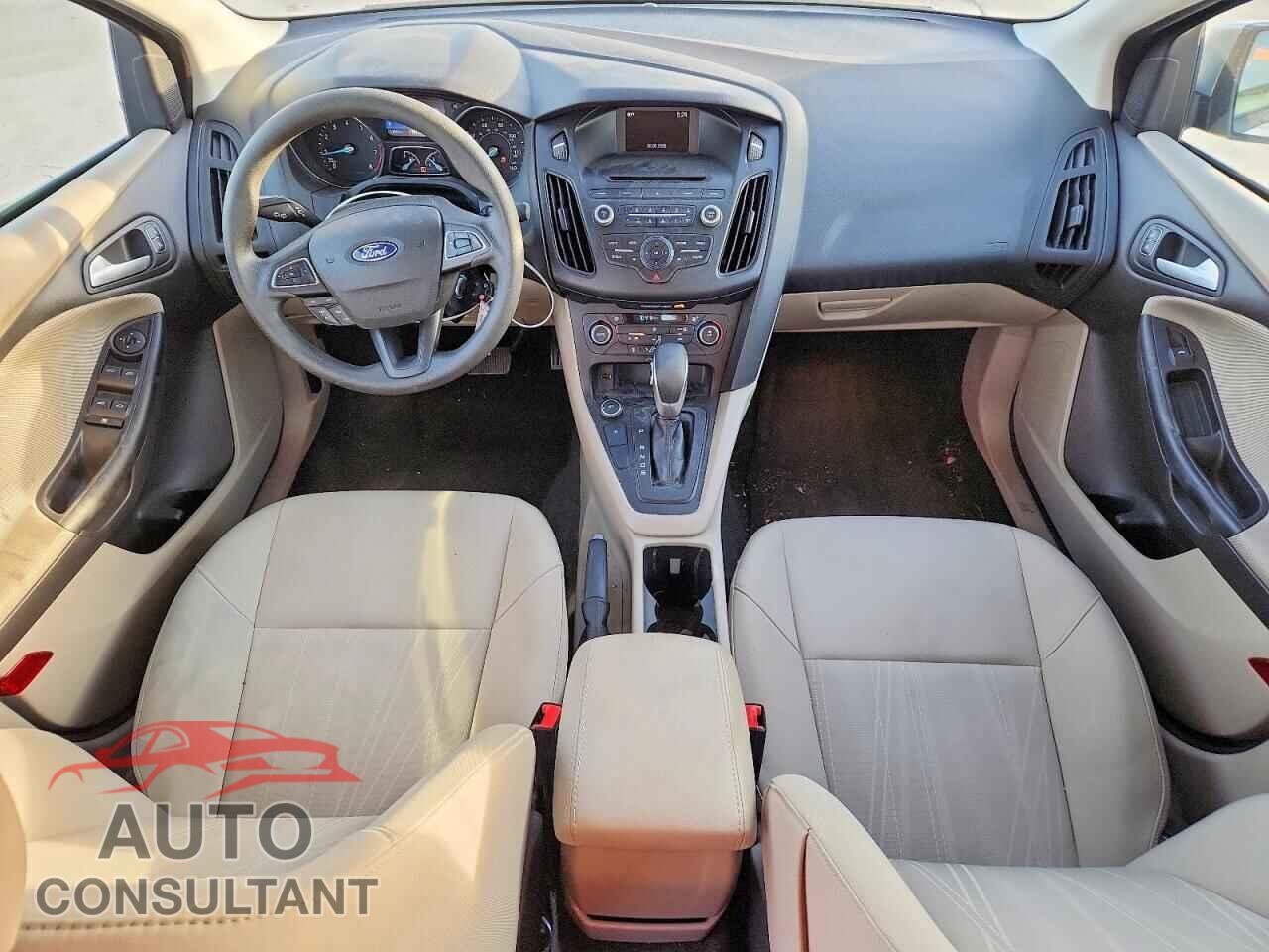 FORD FOCUS 2017 - 1FADP3FE8HL244688