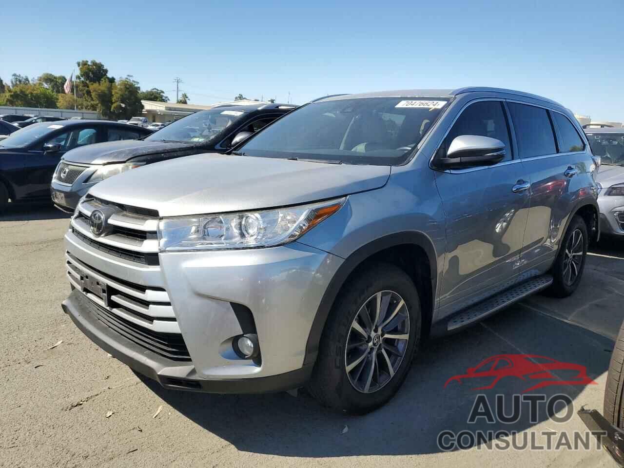 TOYOTA HIGHLANDER 2017 - 5TDKZRFH3HS195424