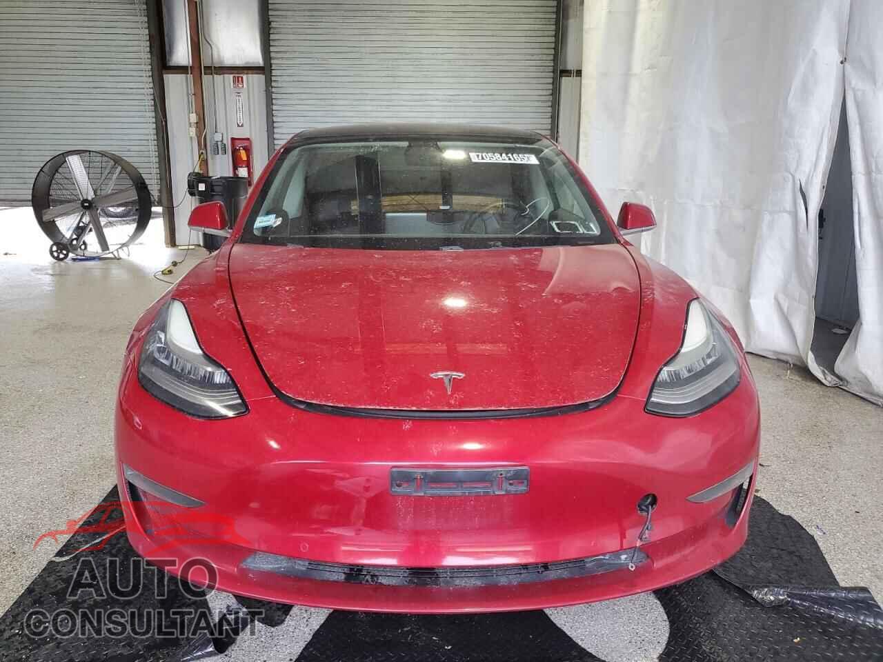 TESLA MODEL 3 2018 - 5YJ3E1EA3JF039819
