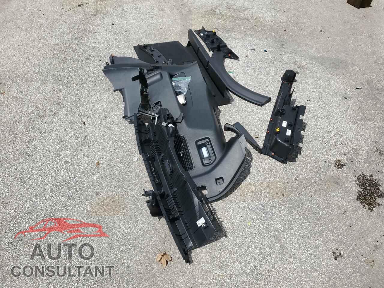 FORD EXPLORER 2022 - 1FMSK7KH3NGC30009