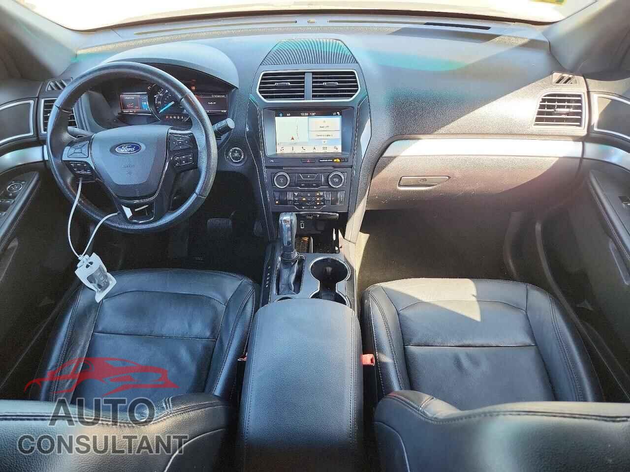 FORD EXPLORER 2017 - 1FM5K7D80HGB61892