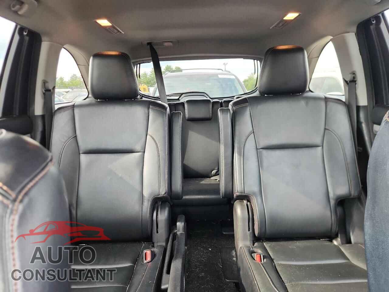 TOYOTA HIGHLANDER 2017 - 5TDJZRFH9HS472900