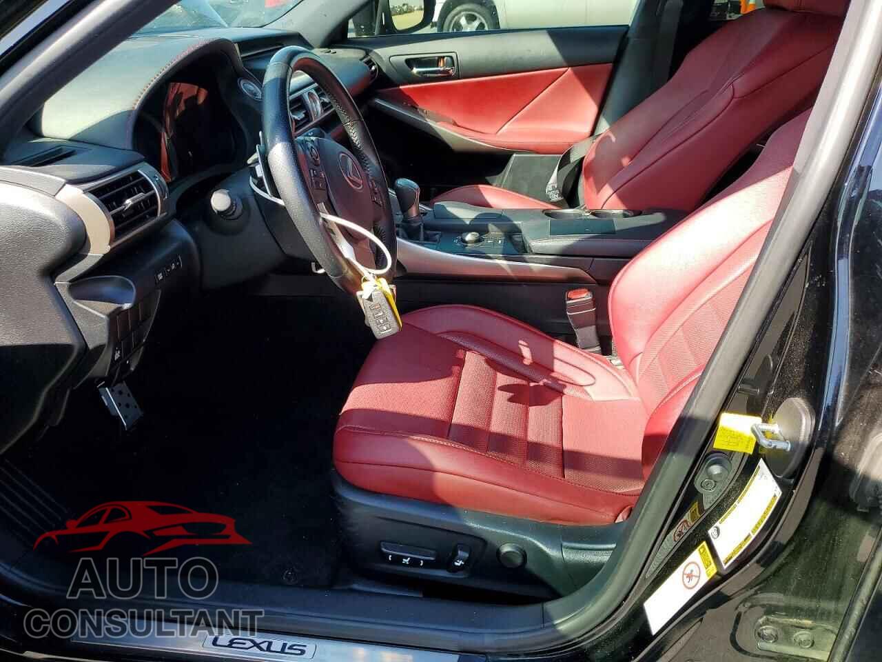 LEXUS IS 2015 - JTHBE1D23F5020300