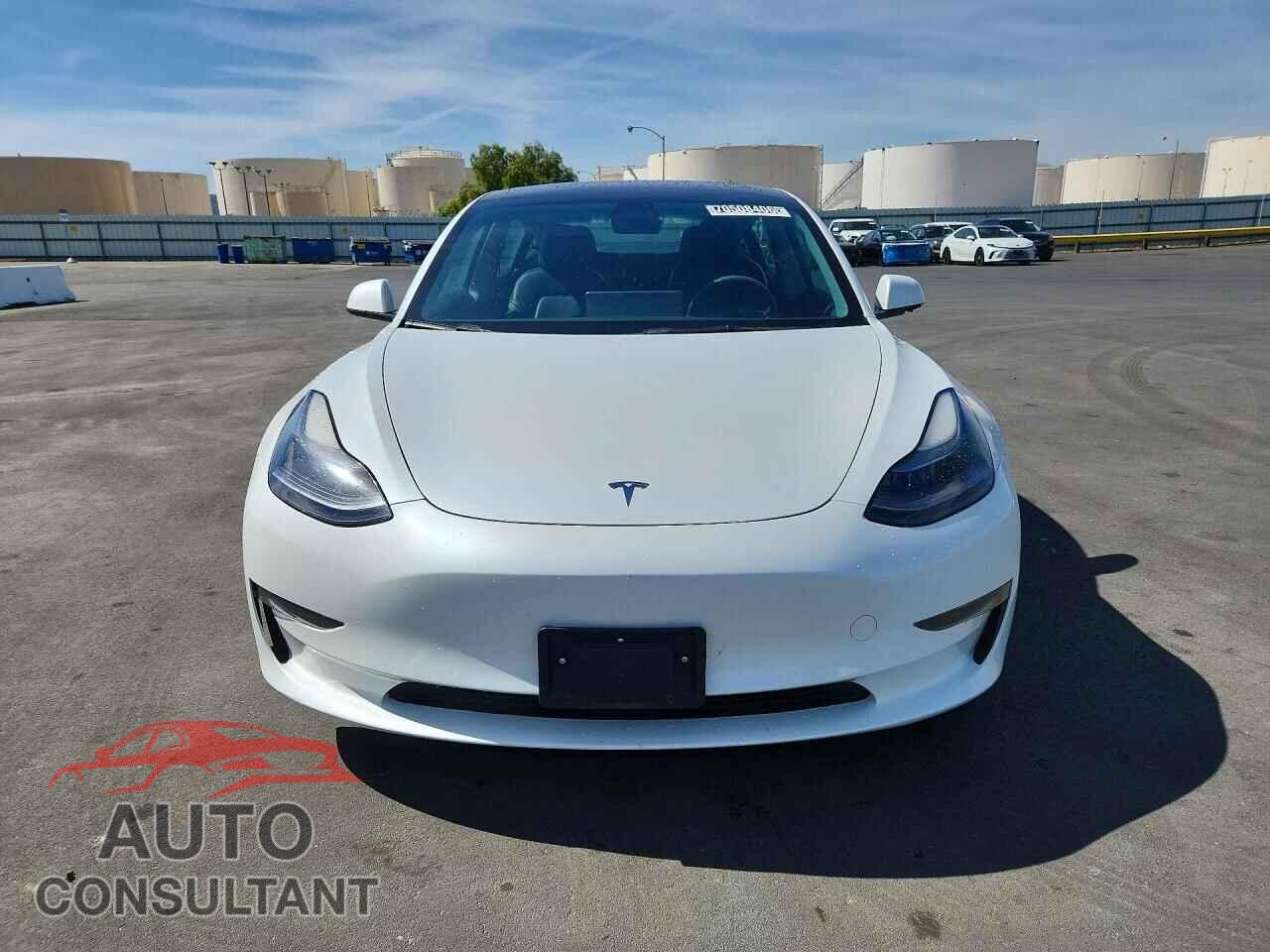 TESLA MODEL 3 2022 - 5YJ3E1EA9NF190525