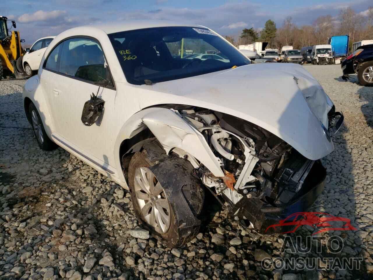 VOLKSWAGEN BEETLE 2019 - 3VWFD7AT7KM714995