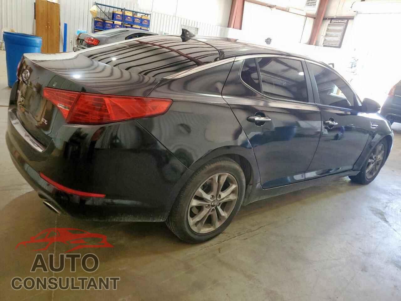 KIA OPTIMA 2011 - KNAGN4A76B5073069