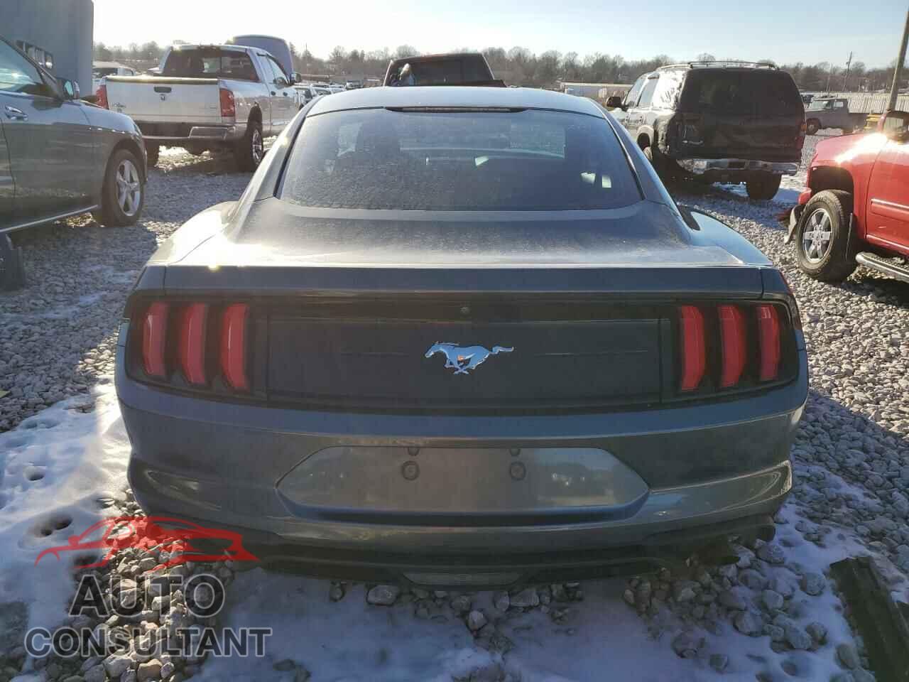 FORD MUSTANG 2018 - 1FA6P8TH1J5114038