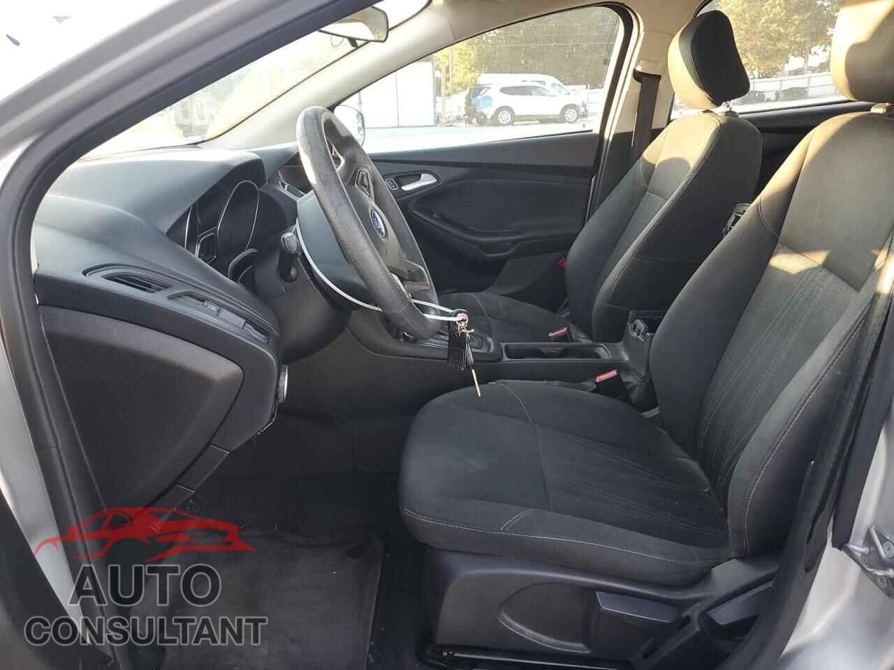 FORD FOCUS 2016 - 1FADP3F26GL255516