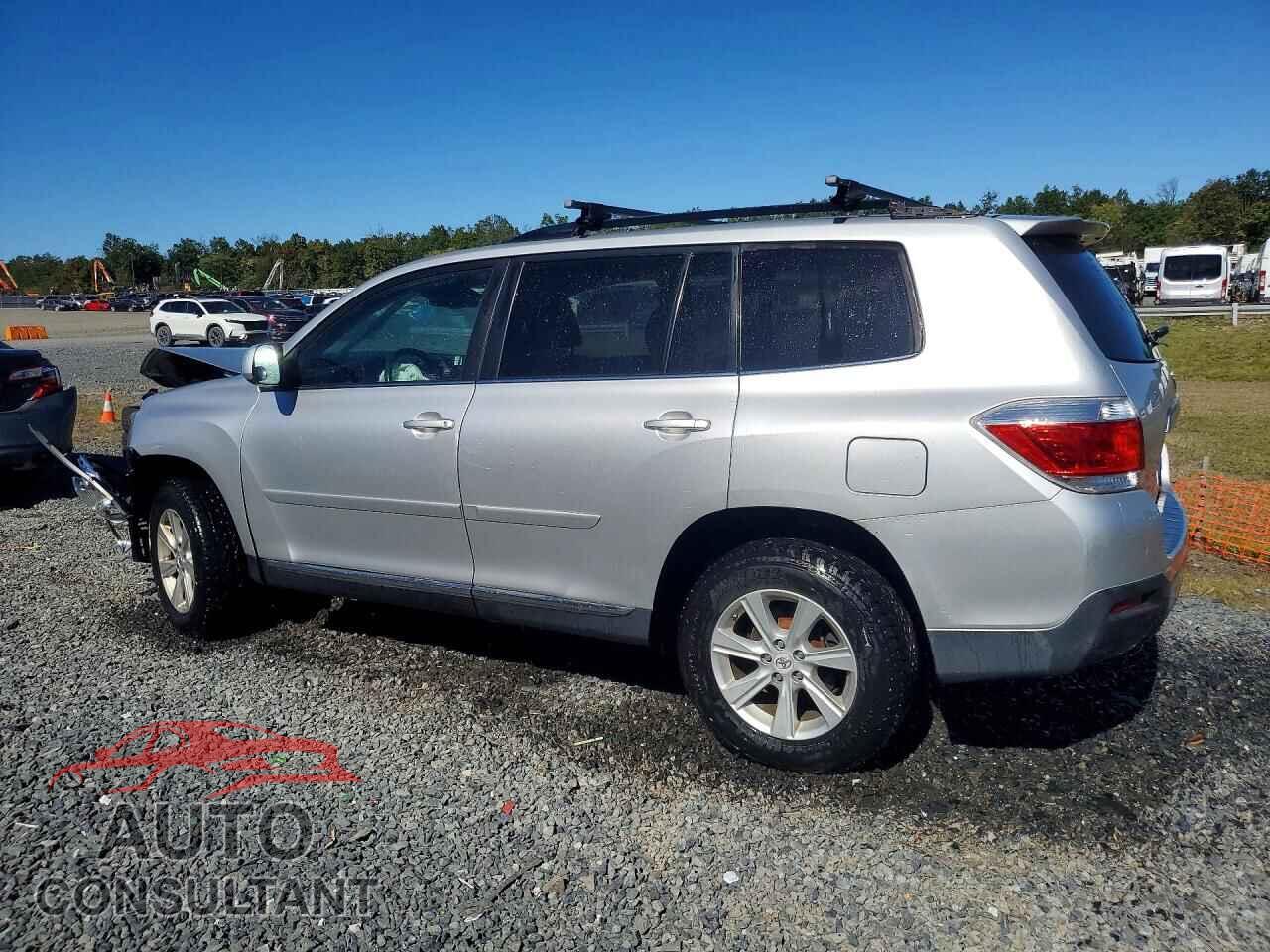 TOYOTA HIGHLANDER 2011 - 5TDBK3EH4BS070958