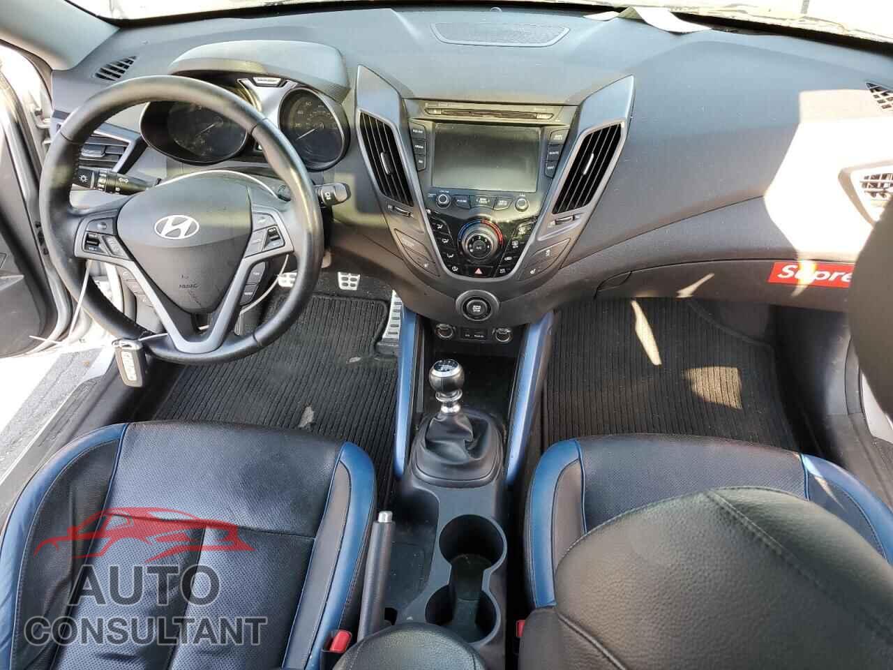 HYUNDAI VELOSTER 2013 - KMHTC6AE4DU126437