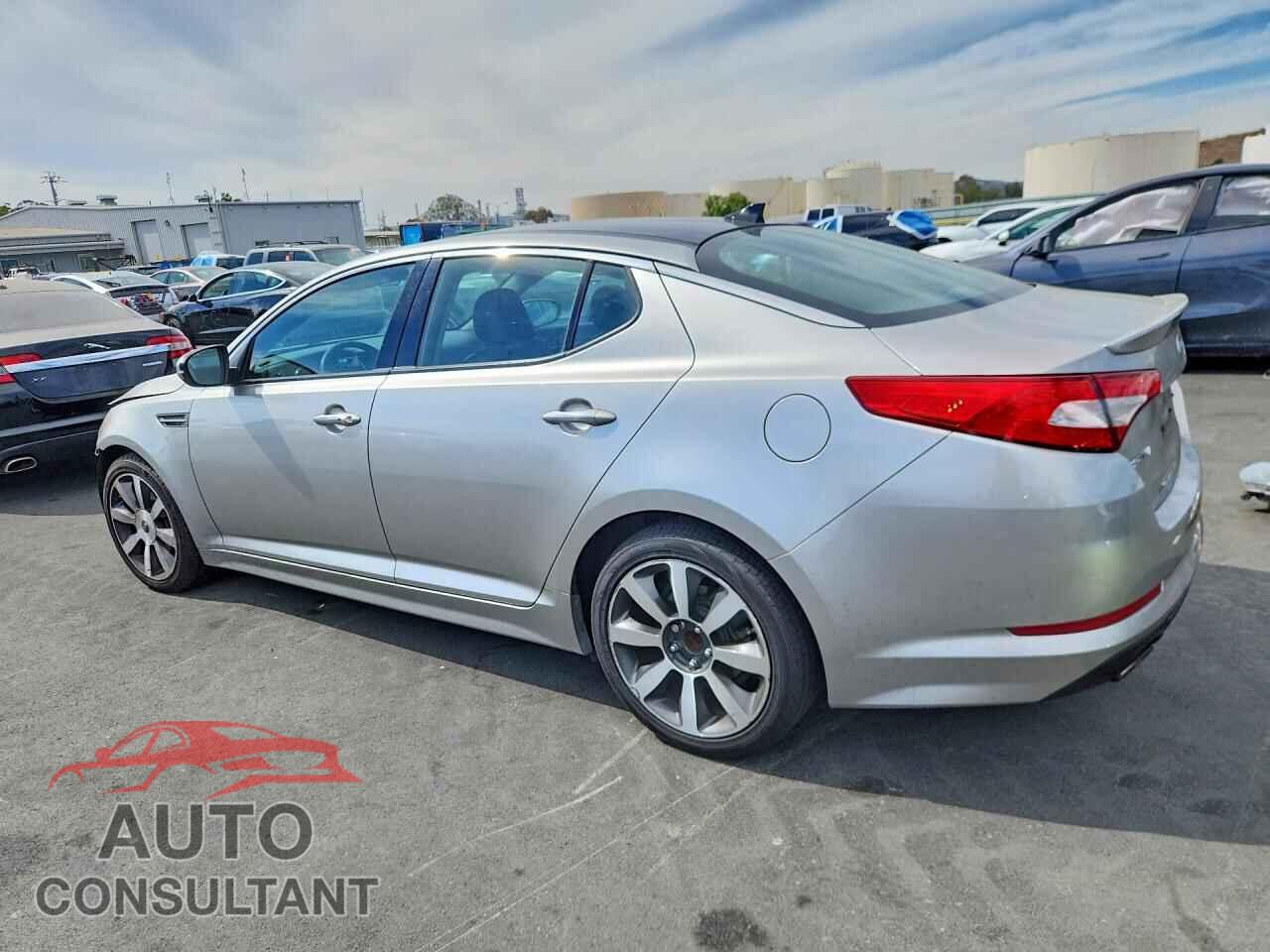 KIA OPTIMA 2011 - KNAGR4A64B5089671