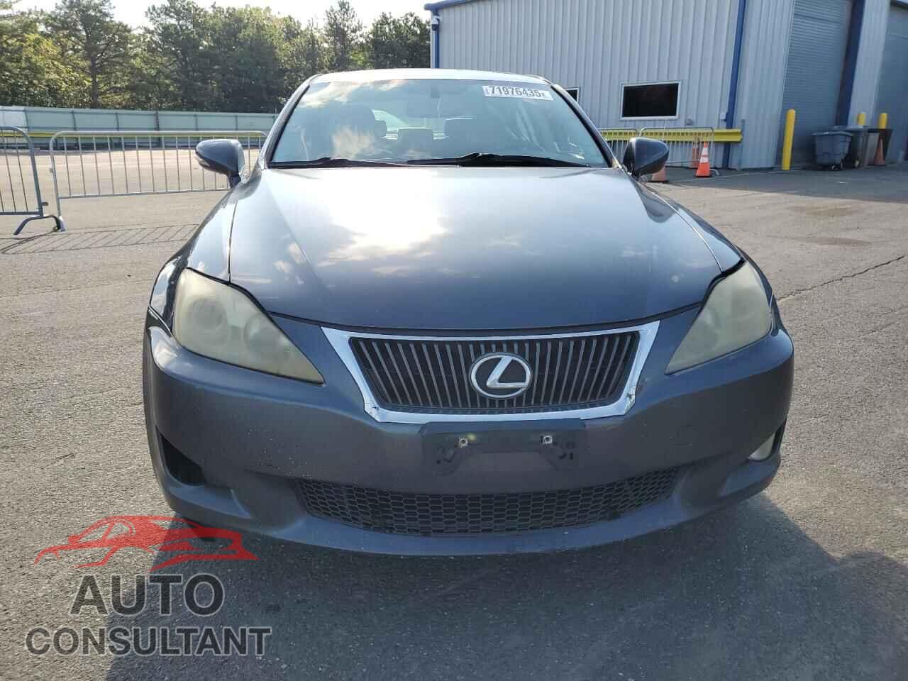 LEXUS IS 2010 - JTHCF5C22A5036684