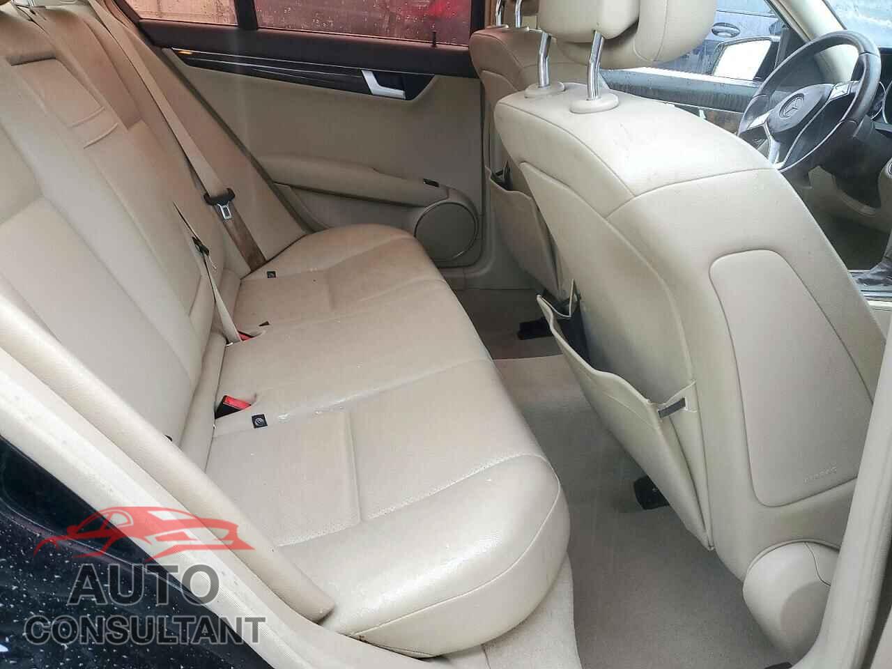 MERCEDES-BENZ C-CLASS 2014 - WDDGF4HB7EA932360