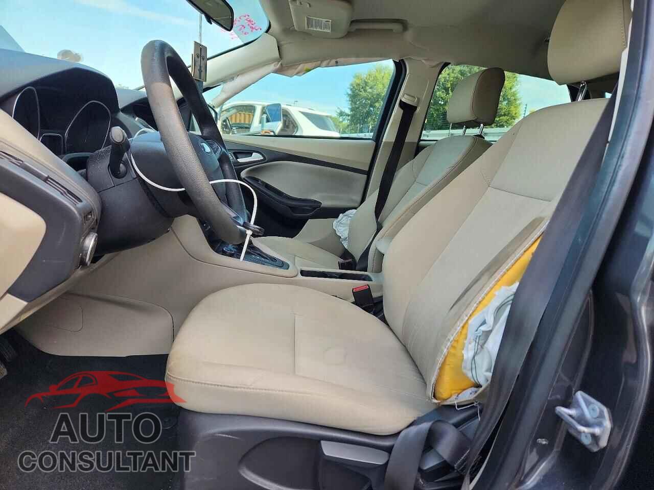 FORD FOCUS 2017 - 1FADP3K25HL242120