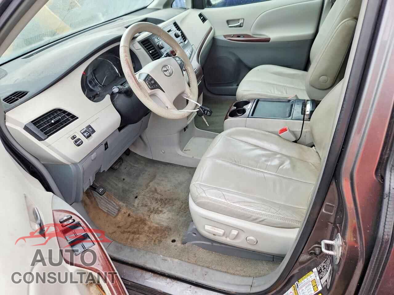 TOYOTA SIENNA 2011 - 5TDDK3DC6BS022957