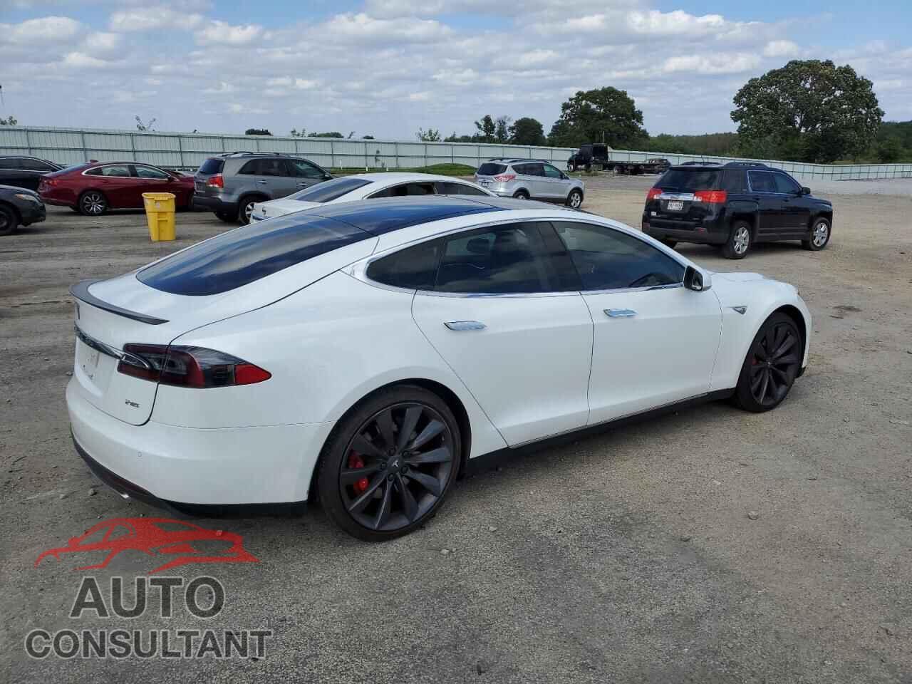 TESLA MODEL S 2014 - 5YJSA1H11EFP42537