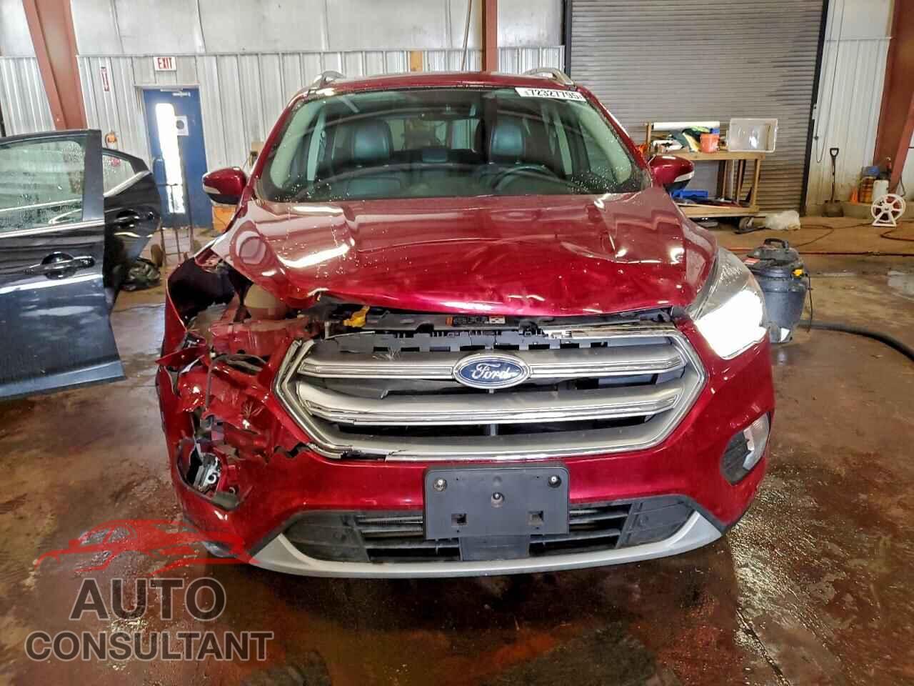 FORD ESCAPE 2017 - 1FMCU9J90HUC33671