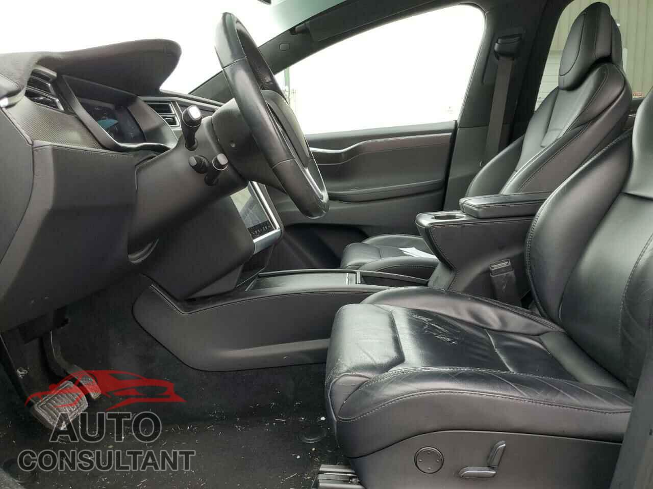 TESLA MODEL X 2017 - 5YJXCAE25HF052260