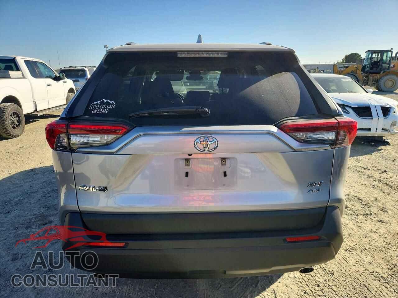 TOYOTA RAV4 2019 - JTMP1RFV3KD506100