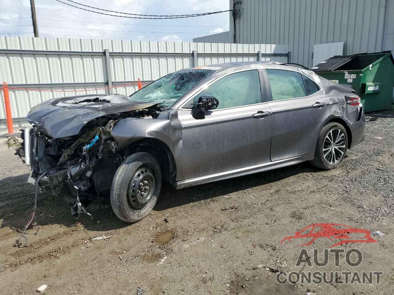 TOYOTA CAMRY 2018 - 4T1B11HK6JU033897