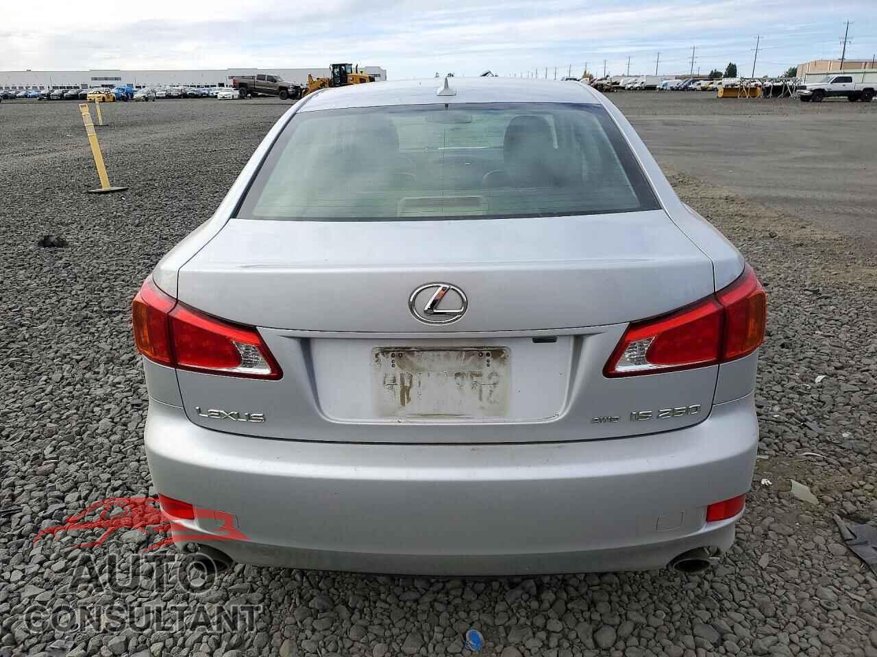 LEXUS IS 2009 - JTHCK262092028893