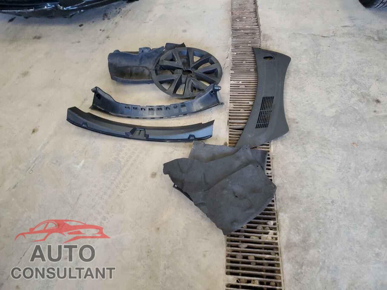 TESLA MODEL 3 2023 - 5YJ3E1EB5PF661601