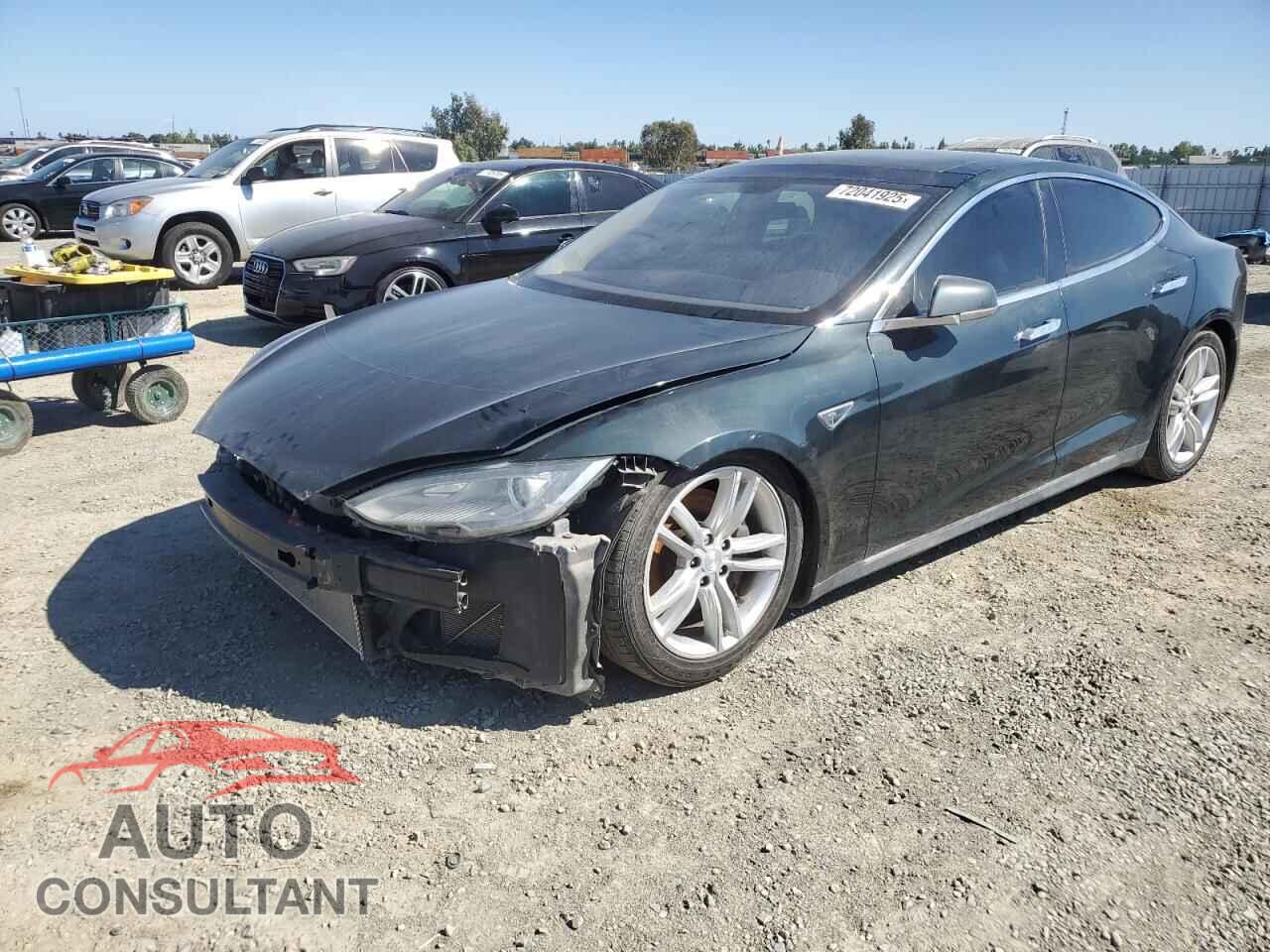 TESLA MODEL S 2013 - 5YJSA1CG3DFP04043