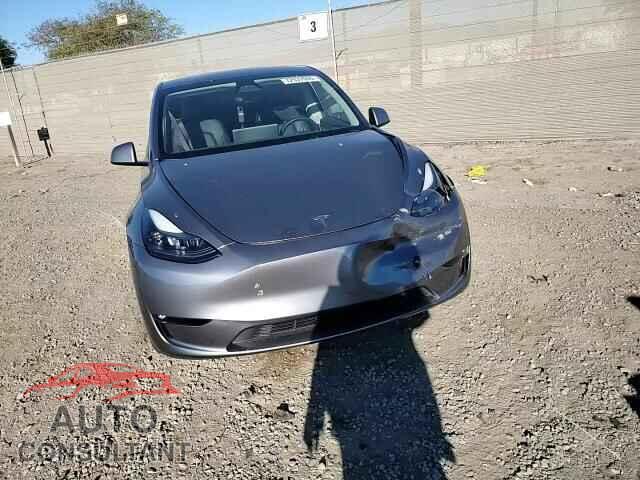 TESLA MODEL Y 2024 - 7SAYGAEE3RF209680