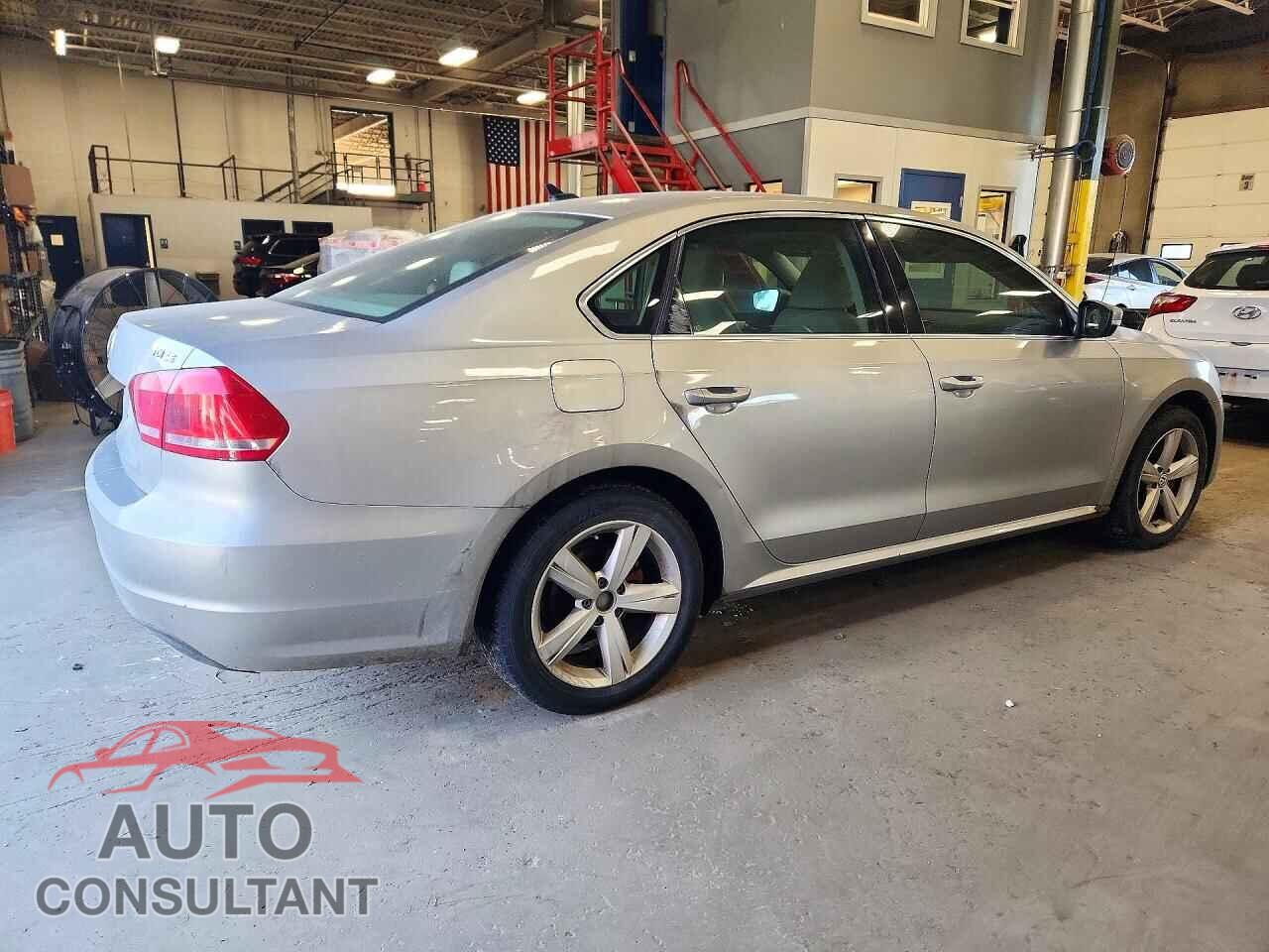 VOLKSWAGEN PASSAT 2013 - 1VWBN7A32DC025639