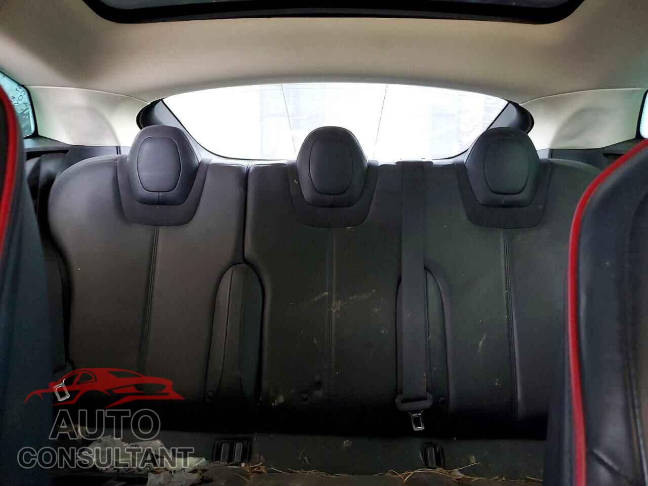TESLA MODEL S 2013 - 5YJSA1CN9DFP27695
