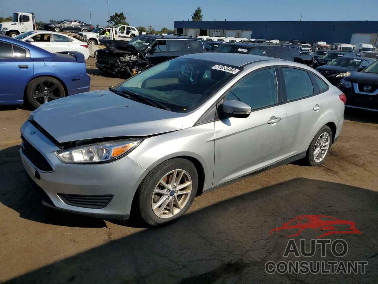 FORD FOCUS 2017 - 1FADP3F20HL300290