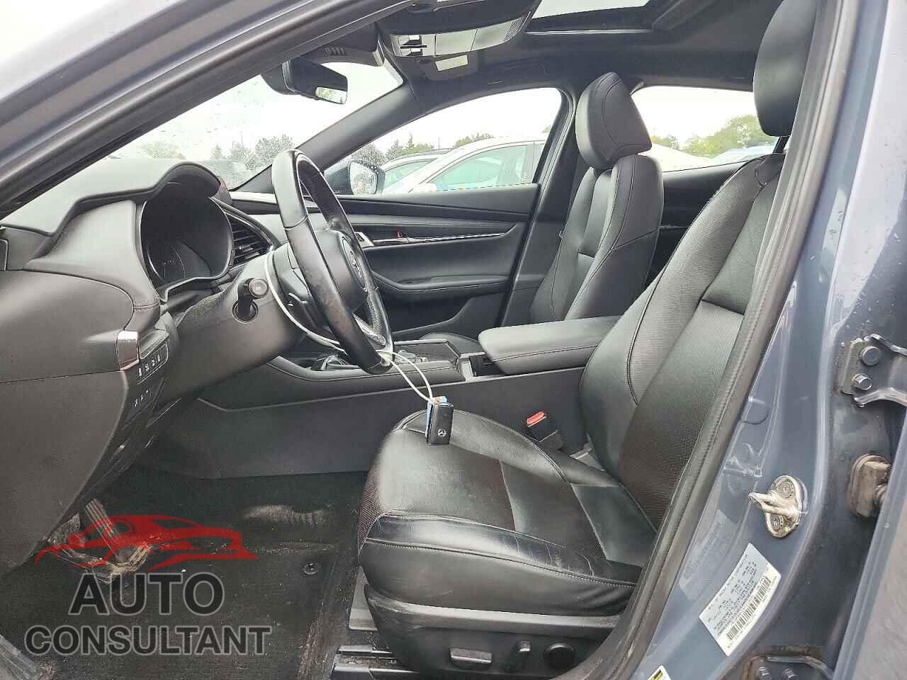 MAZDA 3 2021 - JM1BPBNY2M1310584