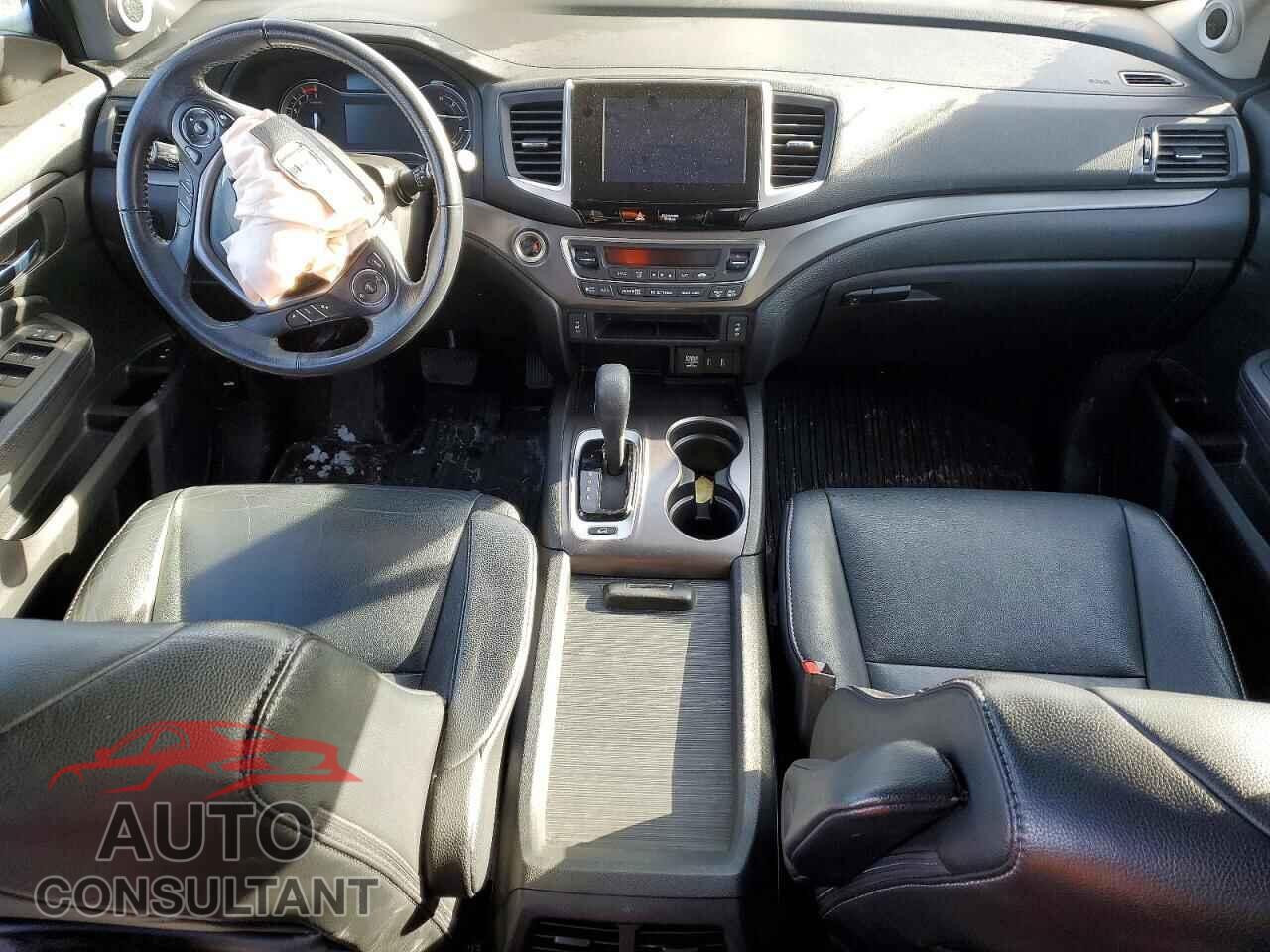 HONDA PILOT 2017 - 5FNYF6H55HB081059