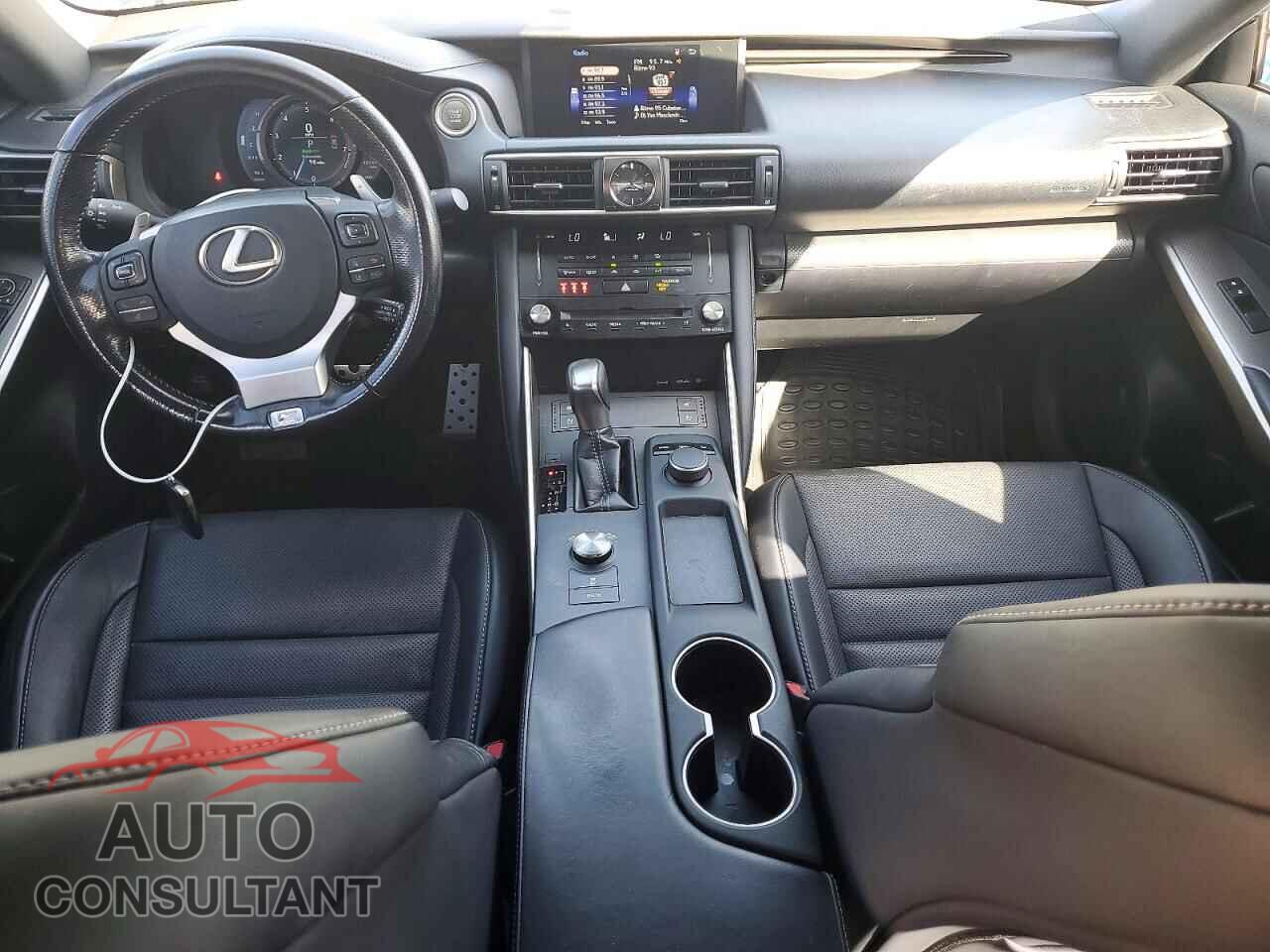 LEXUS IS 2017 - JTHBA1D27H5055081