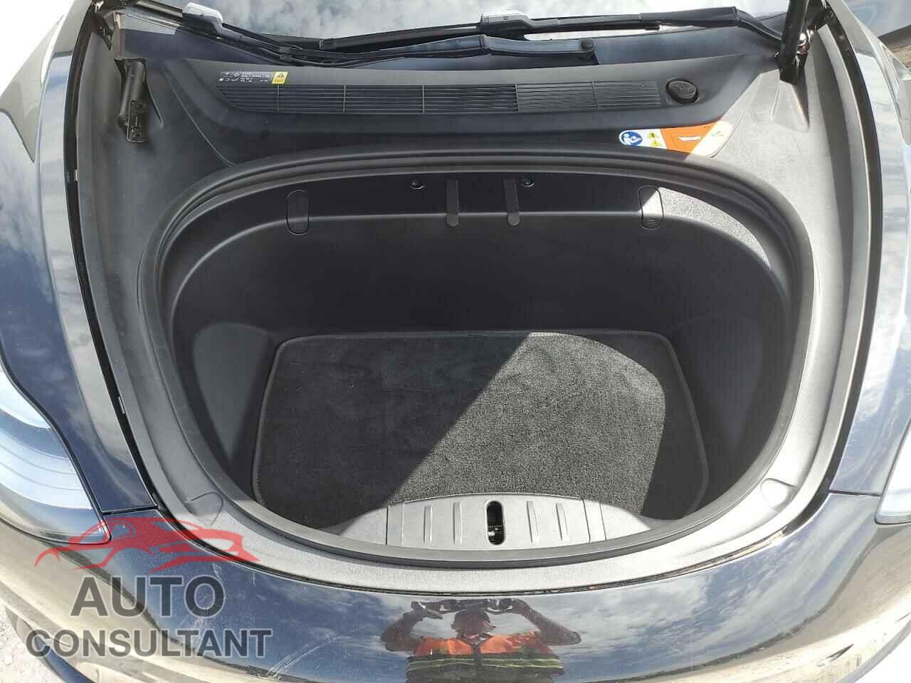 TESLA MODEL 3 2018 - 5YJ3E1EA5JF004960